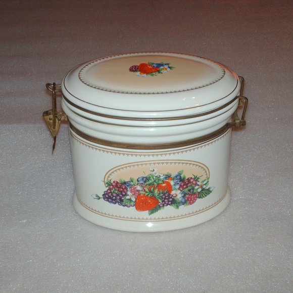 Knotts Berry Farm ceramic advertising canister - Picture 2 of 9